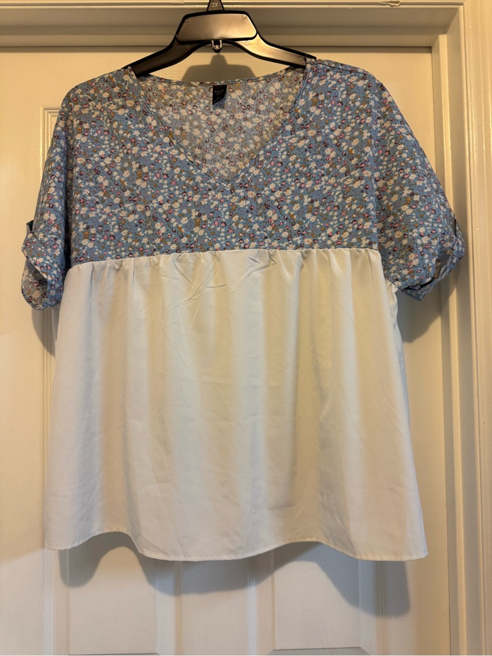 SHEIN Blue Floral Yoke V-Neck Two-Tone Blouse